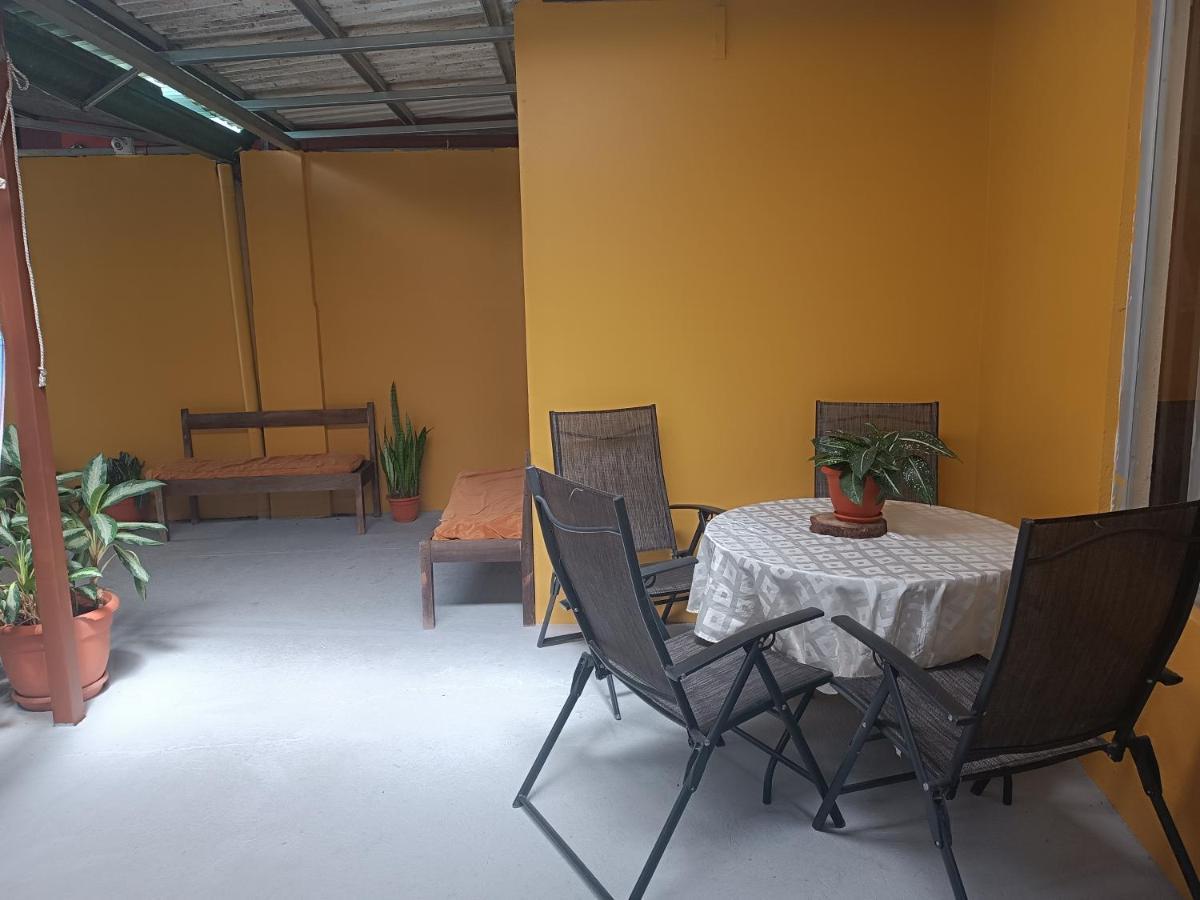 Apartamentos M&M La Fortuna Luaran gambar