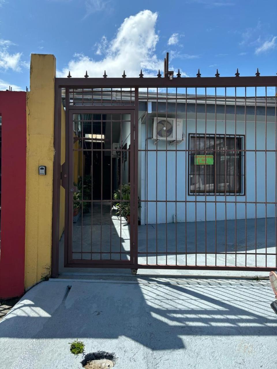 Apartamentos M&M La Fortuna Luaran gambar